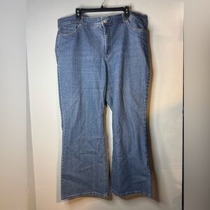 Basic Editions Bootcut Blue Jeans 22w